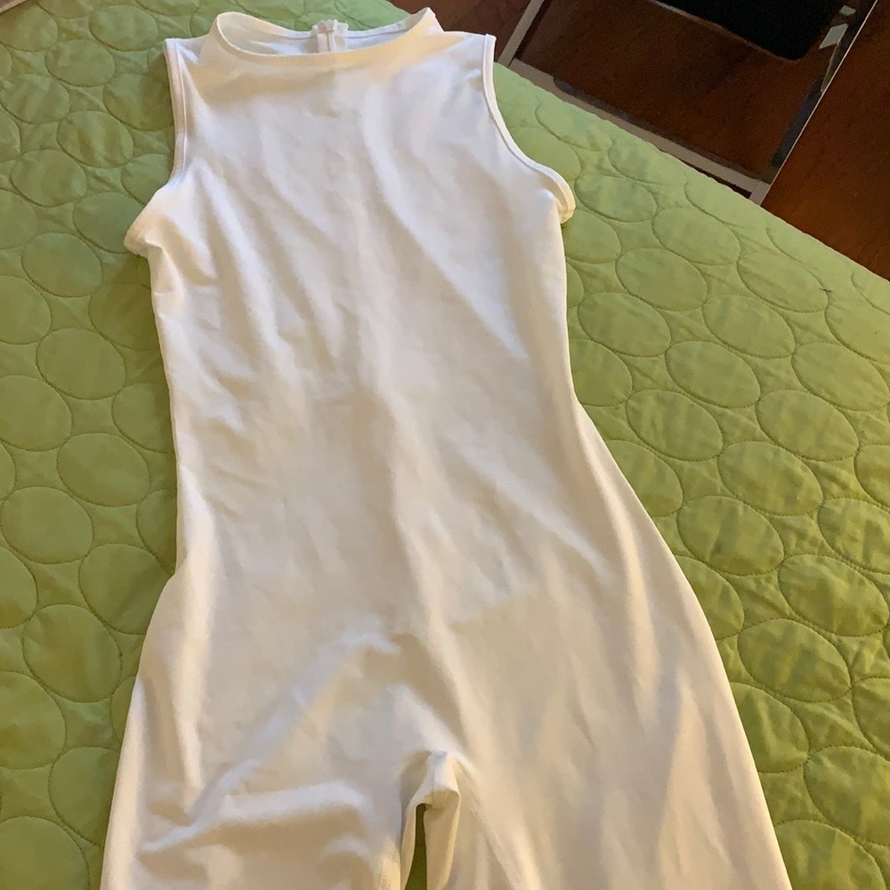 Full sleeveless bodysuit